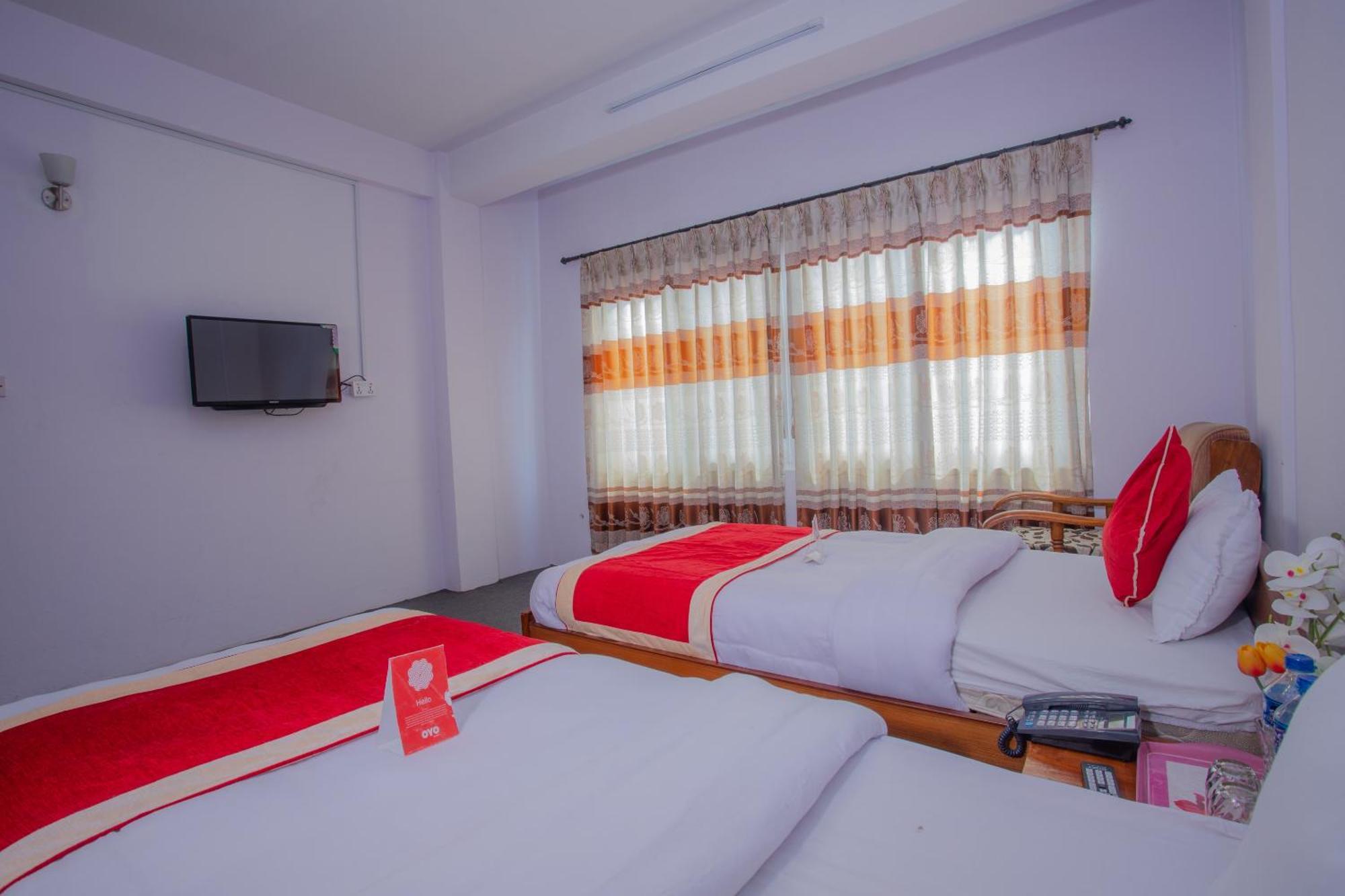 Oyo 135 Lost Garden Apartment And Guest House Kathmandu Luaran gambar