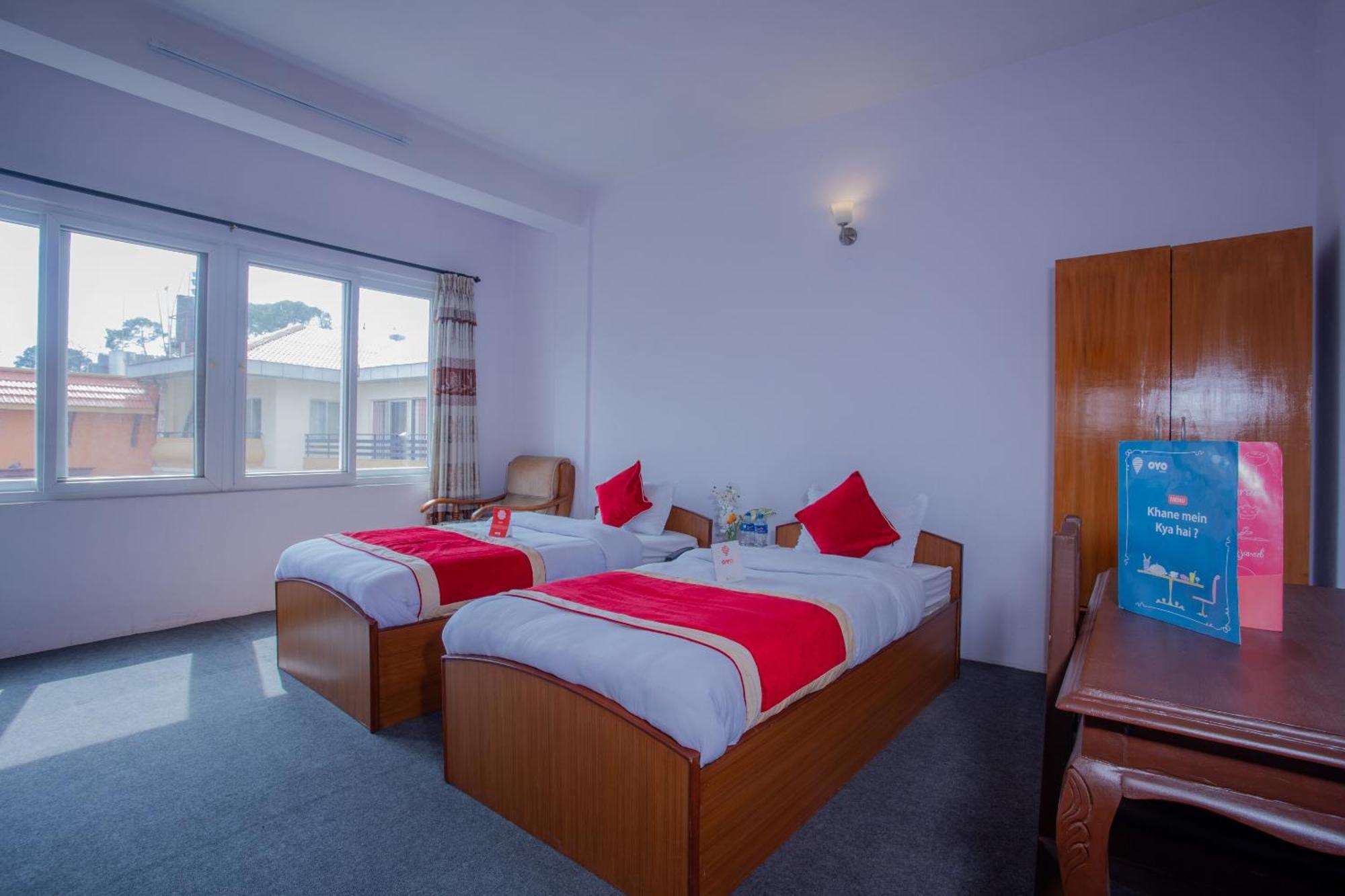 Oyo 135 Lost Garden Apartment And Guest House Kathmandu Luaran gambar