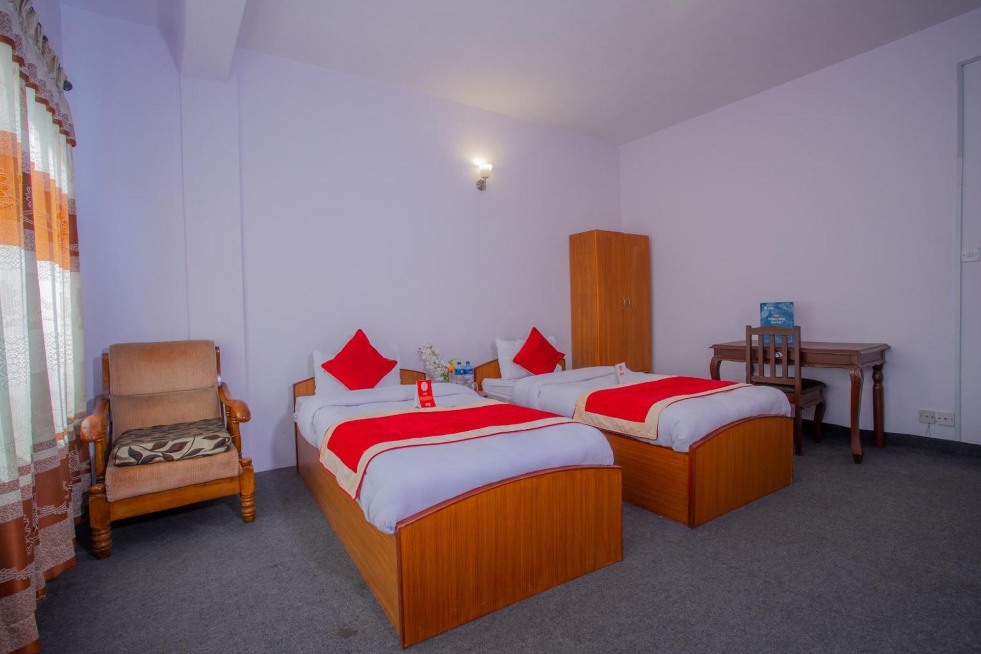Oyo 135 Lost Garden Apartment And Guest House Kathmandu Luaran gambar