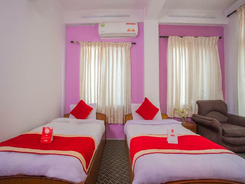 Oyo 135 Lost Garden Apartment And Guest House Kathmandu Luaran gambar